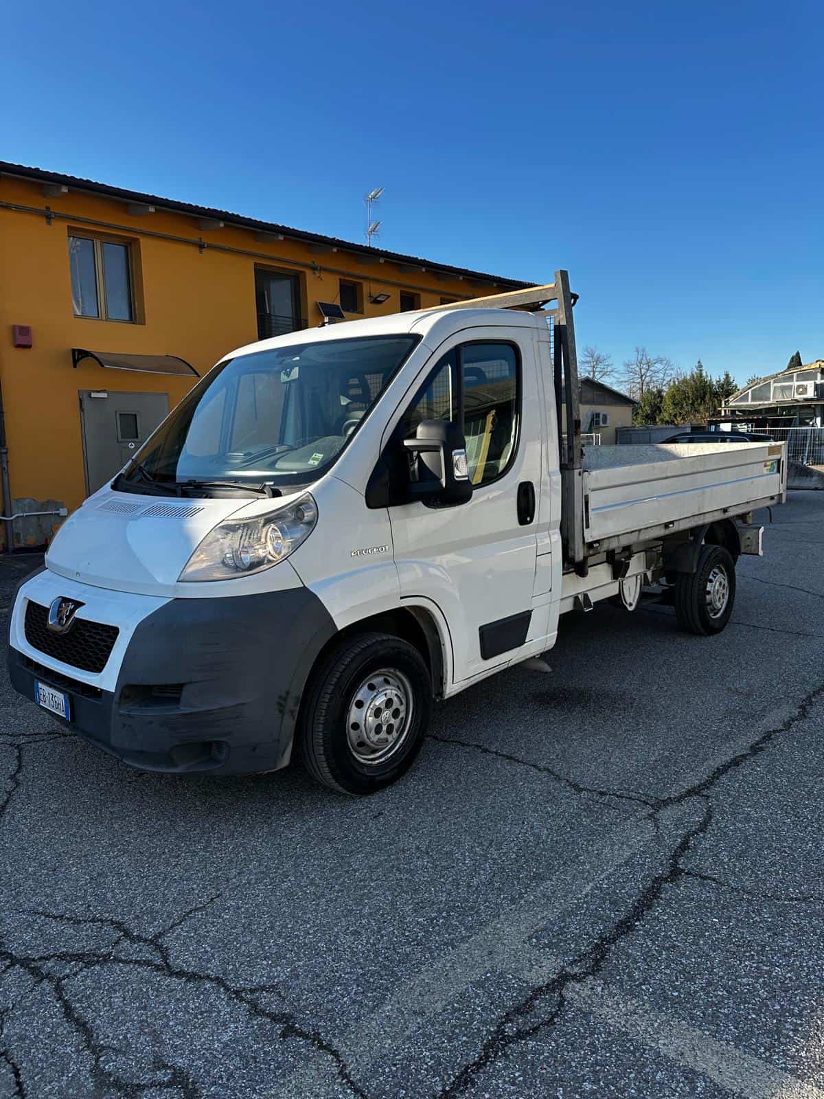 FURGONE RIBALTABILE PEUGEOT 2010 ESAURITO