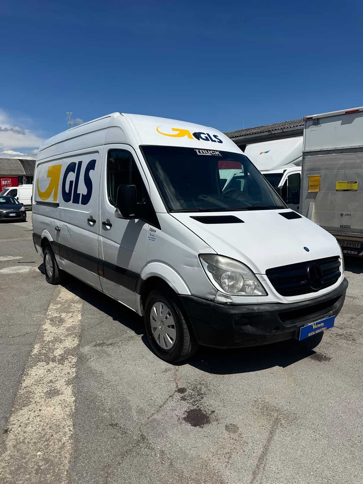 FURGONE MERCEDES SPRINTER 2011 ESAURITO
