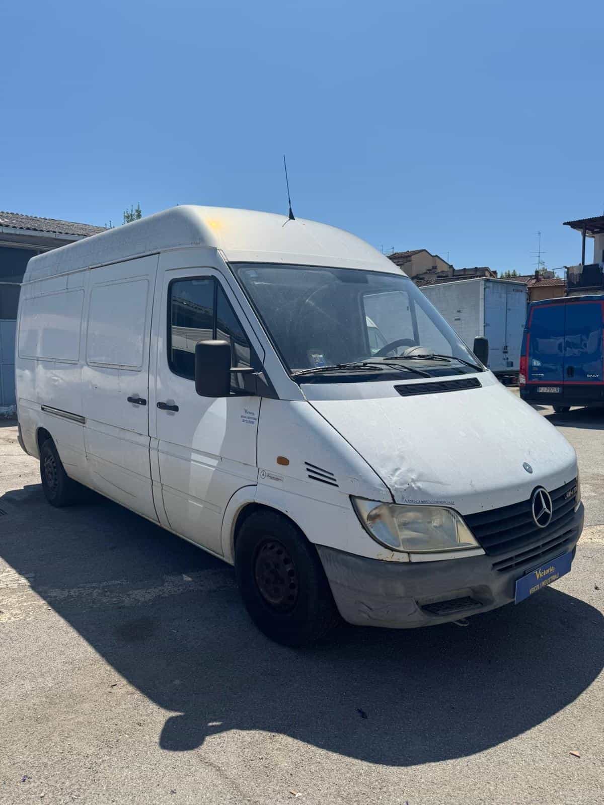 FURGONE MERCEDES SPRINTER 2002 - ESAURITO
