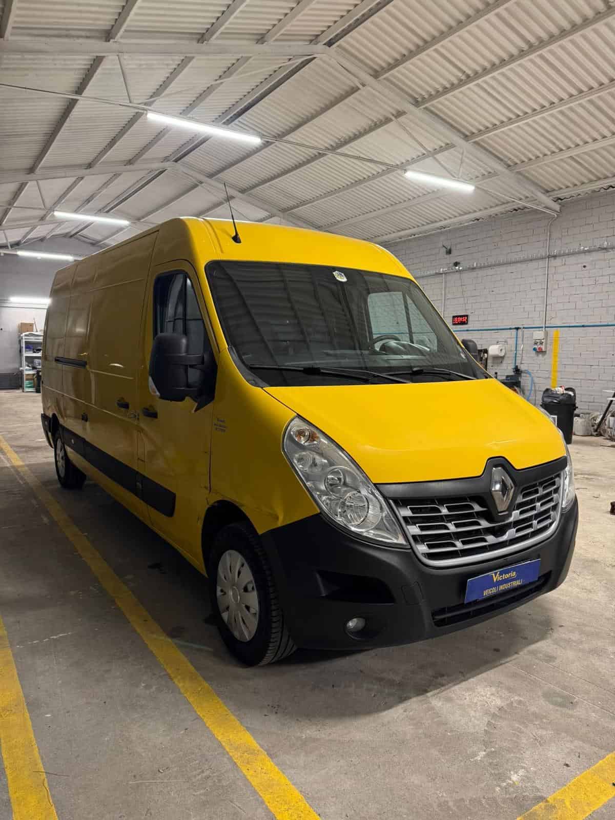 FURGONE RENAULT MASTER 2019 ESAURITO